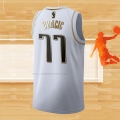 Camiseta Golden Edition Dallas Mavericks Luka Doncic NO 77 Blanco