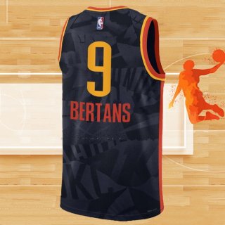 Camiseta Oklahoma City Thunder Davis Bertans NO 9 Ciudad 2023-24 Negro